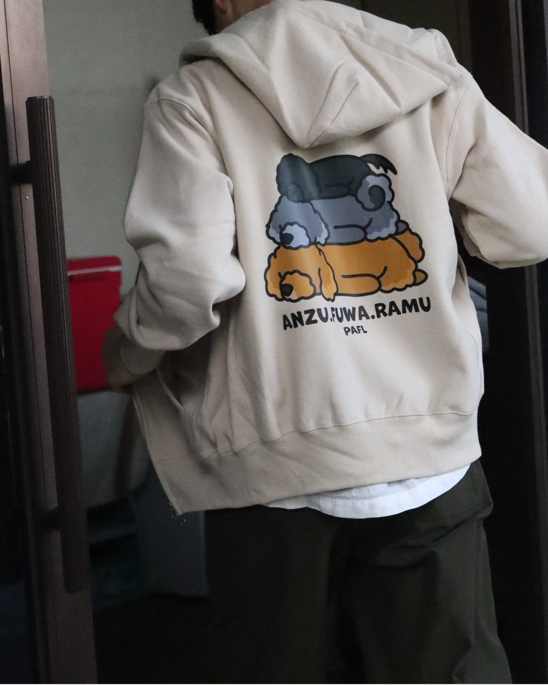 裏起毛ジップアップパーカー